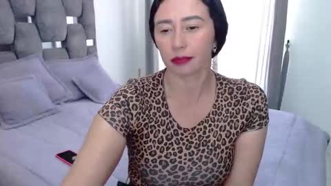 Lia online show from September 8, 2025, 3:44 pm