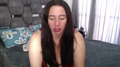 Lia online show from May 3, 2026, 12:00 pm