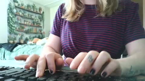 Snapshot of sarahpmummy chatting on June 29, 2026, 8:20 pm Sarah online show from June 29, 2026, 8:20 pm
