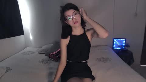 Sarah  online show from October 31, 2025, 1:45 pm