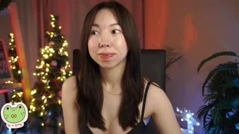 vacation 16-30 of november caucht me in insta online show from January 3, 2025, 5:28 am