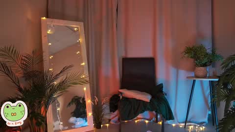 vacation 16-30 of november caucht me in insta online show from January 15, 2025, 9:13 am