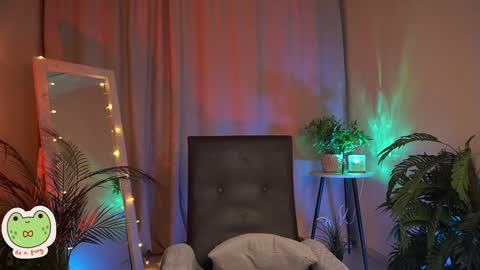 vacation 16-30 of november caucht me in insta online show from January 29, 2025, 8:51 am