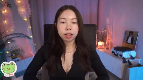 vacation 16-30 of november caucht me in insta online show from February 26, 2025, 5:42 am