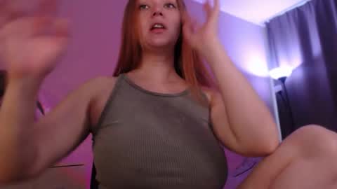 Snapshot of sarahsweetie_ chatting on September 23, 2025, 2:09 pm Sarah online show from September 23, 2025, 2:09 pm