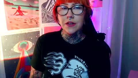 Sarah T online show from October 4, 2025, 5:16 am