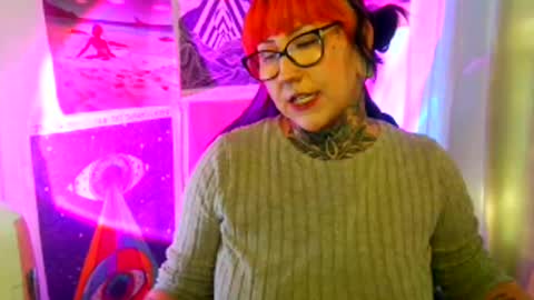 Sarah T online show from October 9, 2025, 10:30 pm