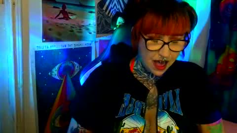 Sarah T online show from May 16, 2026, 6:43 am