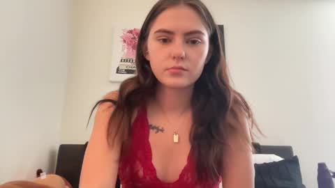 SarahxOliver online show from January 17, 2025, 3:11 pm