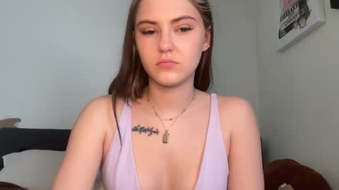 SarahxOliver online show from February 2, 2026, 5:55 pm