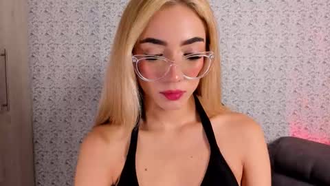 Sara jones   online show from March 9, 2026, 6:34 pm