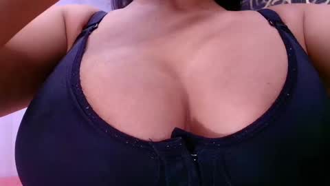 Snapshot of sarak_ chatting on March 1, 2025, 12:01 pm Sara online show from March 1, 2025, 12:01 pm