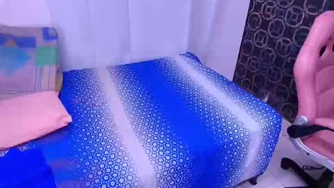 Snapshot of sarak_ chatting on March 4, 2025, 12:01 pm Sara online show from March 4, 2025, 12:01 pm