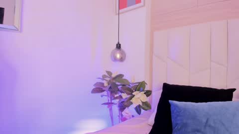 Sara online show from December 27, 2024, 10:37 pm