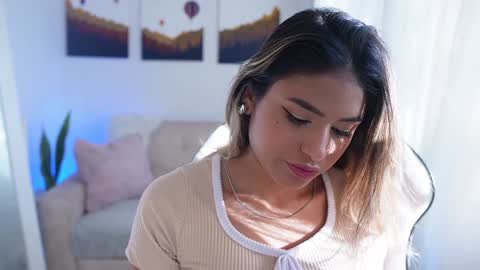 Sara online show from December 10, 2024, 9:22 pm