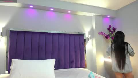 Sara   online show from October 21, 2025, 10:43 pm