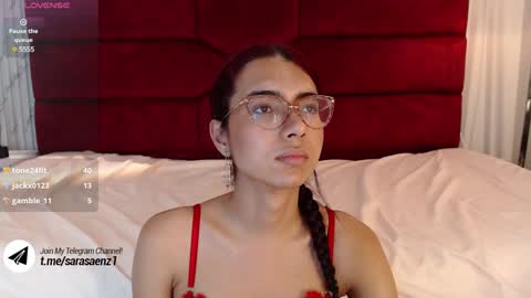 Snapshot of sarasaenz_99 chatting on January 11, 2025, 10:40 pm Sara online show from January 11, 2025, 10:40 pm