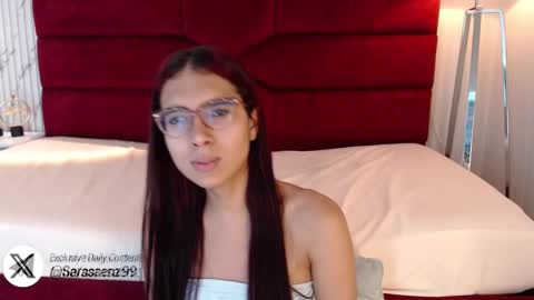 Snapshot of sarasaenz_99 chatting on March 3, 2025, 7:39 pm Sara online show from March 3, 2025, 7:39 pm