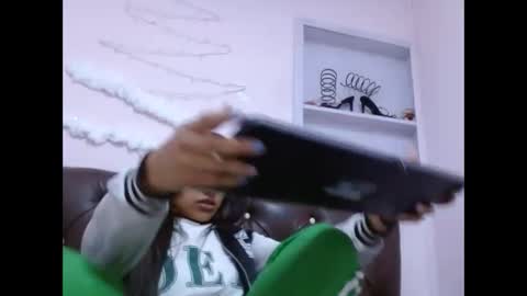 sarastonesx online show from December 2, 2024, 1:14 am