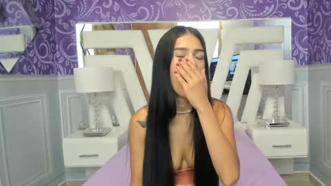 Sara  online show from February 1, 2025, 7:02 pm