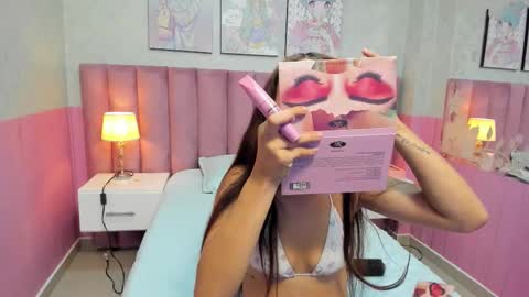 Sara  online show from December 20, 2025, 2:40 am