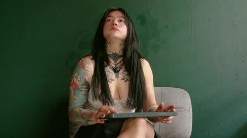 Sara Herrera online show from May 6, 2026, 6:46 pm