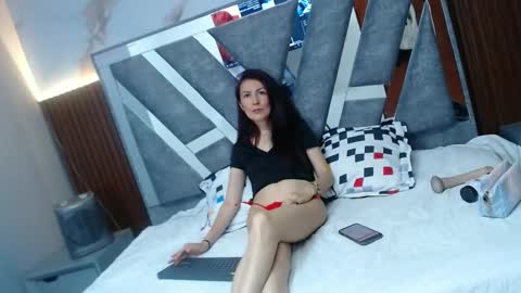 saray_hot202cl online show from February 9, 2026, 12:25 am