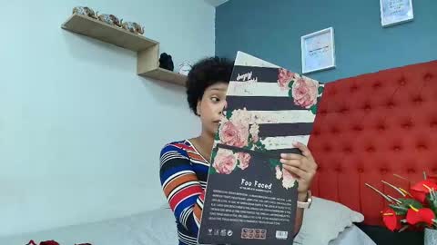 Snapshot of saray_mardez chatting on September 14, 2025, 12:15 pm Saray Mardez online show from September 14, 2025, 12:15 pm