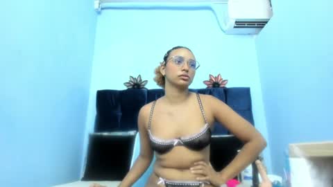 Snapshot of saray_sexy_love chatting on June 27, 2026, 11:48 am saray_sexy_love online show from June 27, 2026, 11:48 am