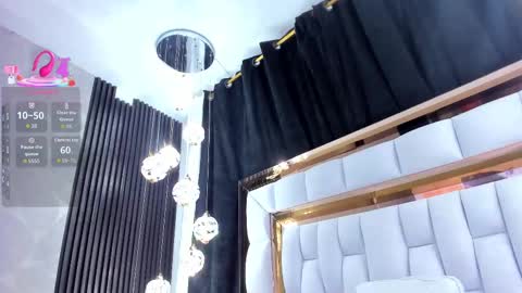 Snapshot of sarayroyse chatting on September 23, 2025, 7:39 pm Saray online show from September 23, 2025, 7:39 pm