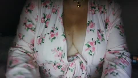 Sara online show from October 6, 2025, 12:41 am