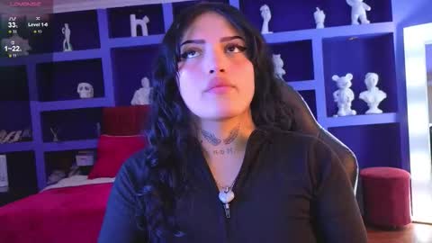 Snapshot of sari_belle chatting on October 19, 2025, 9:37 pm Sari  online show from October 19, 2025, 9:37 pm