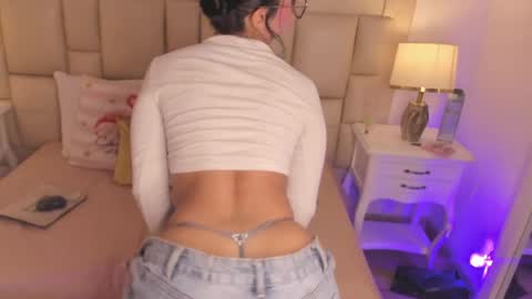 Snapshot of sarit_ chatting on May 25, 2026, 7:42 pm sarit_ online show from May 25, 2026, 7:42 pm