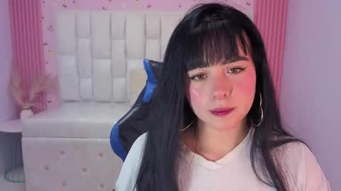 Sara  online show from May 5, 2026, 8:17 pm