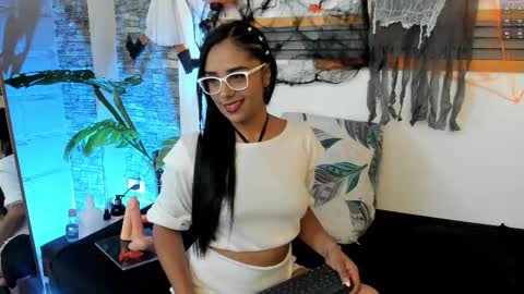 Sara online show from October 17, 2025, 2:15 am