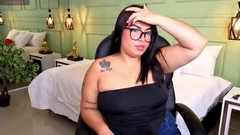 saritha_sanchez online show from February 3, 2026, 7:19 pm