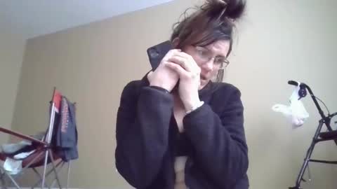 sarlynn online show from February 3, 2025, 7:21 pm