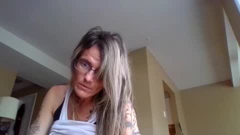 sarlynn online show from September 23, 2025, 3:48 pm