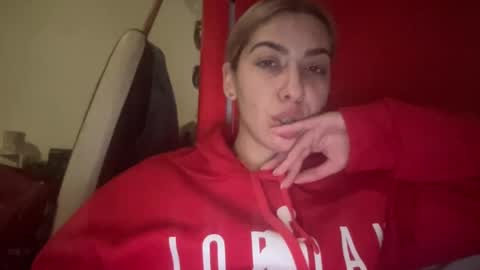 Sarrah online show from February 1, 2025, 10:34 pm