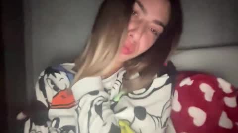 Sarrah online show from November 6, 2025, 10:54 pm