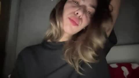 Sarrah online show from November 9, 2025, 11:25 pm