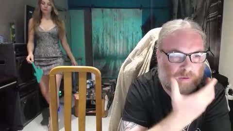 Giselle and Jay online show from October 6, 2025, 3:15 am