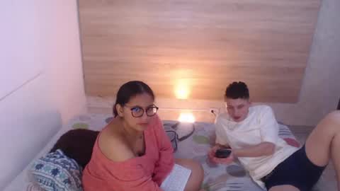 Sasha Y Felipe online show from August 5, 2026, 3:09 am