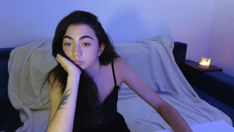 Snapshot of sasha_bloom7 chatting on December 3, 2024, 9:01 pm Sasha online show from December 3, 2024, 9:01 pm