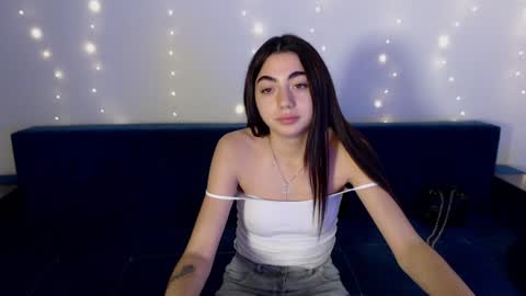 Snapshot of sasha_bloom7 chatting on December 14, 2024, 9:35 pm Sasha online show from December 14, 2024, 9:35 pm