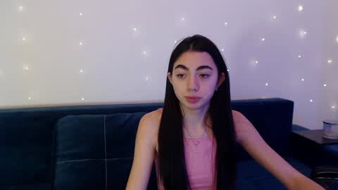 Snapshot of sasha_bloom7 chatting on December 17, 2024, 6:20 pm Sasha online show from December 17, 2024, 6:20 pm