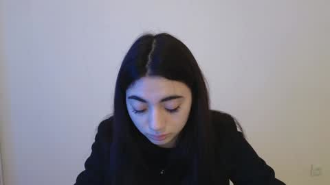 Snapshot of sasha_bloom7 chatting on January 18, 2025, 8:51 pm Sasha online show from January 18, 2025, 8:51 pm