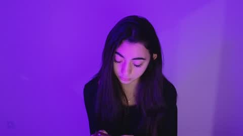 Snapshot of sasha_bloom7 chatting on January 22, 2025, 9:32 pm Sasha online show from January 22, 2025, 9:32 pm