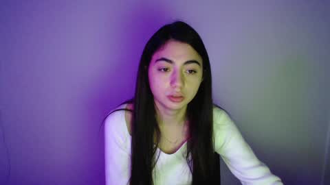 Snapshot of sasha_bloom7 chatting on February 6, 2025, 6:35 pm Sasha online show from February 6, 2025, 6:35 pm