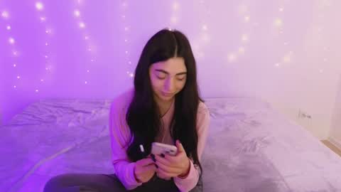 Snapshot of sasha_bloom7 chatting on February 20, 2025, 2:57 pm Sasha online show from February 20, 2025, 2:57 pm